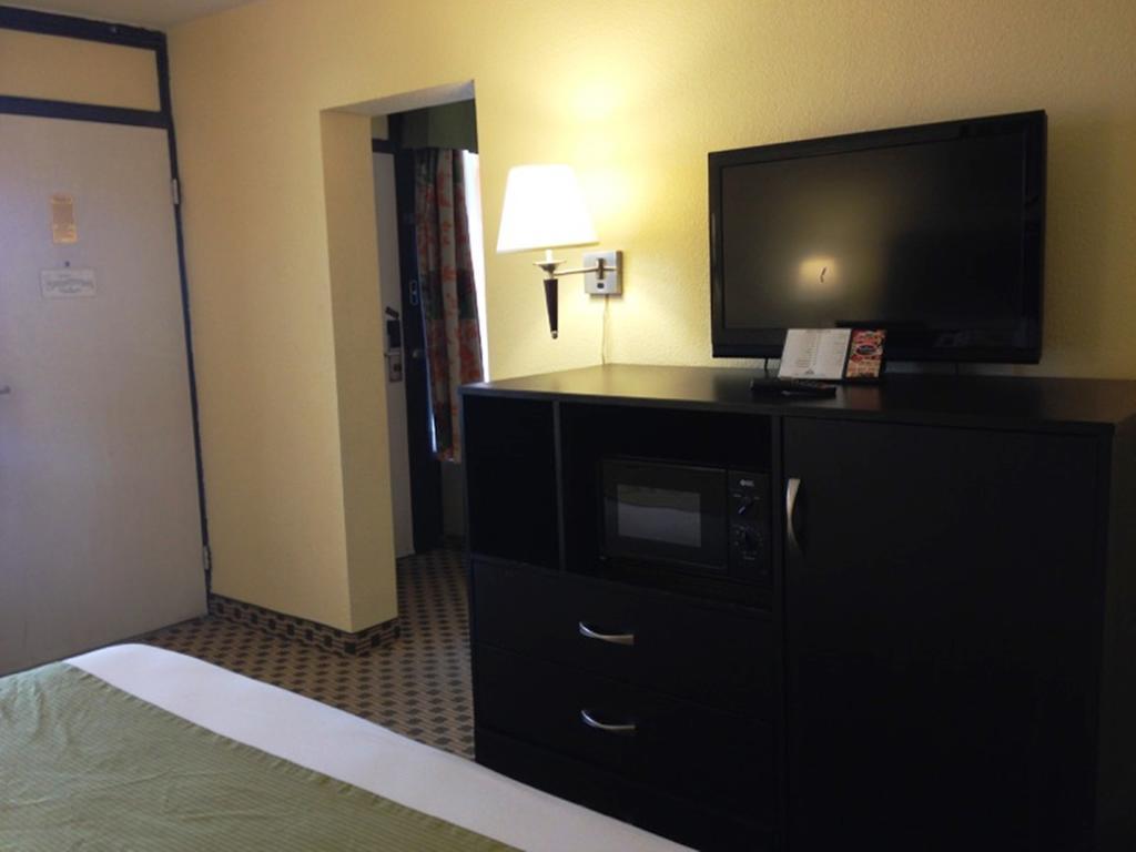 Hotel Surestay By Western Grapevine Dfw North Irving