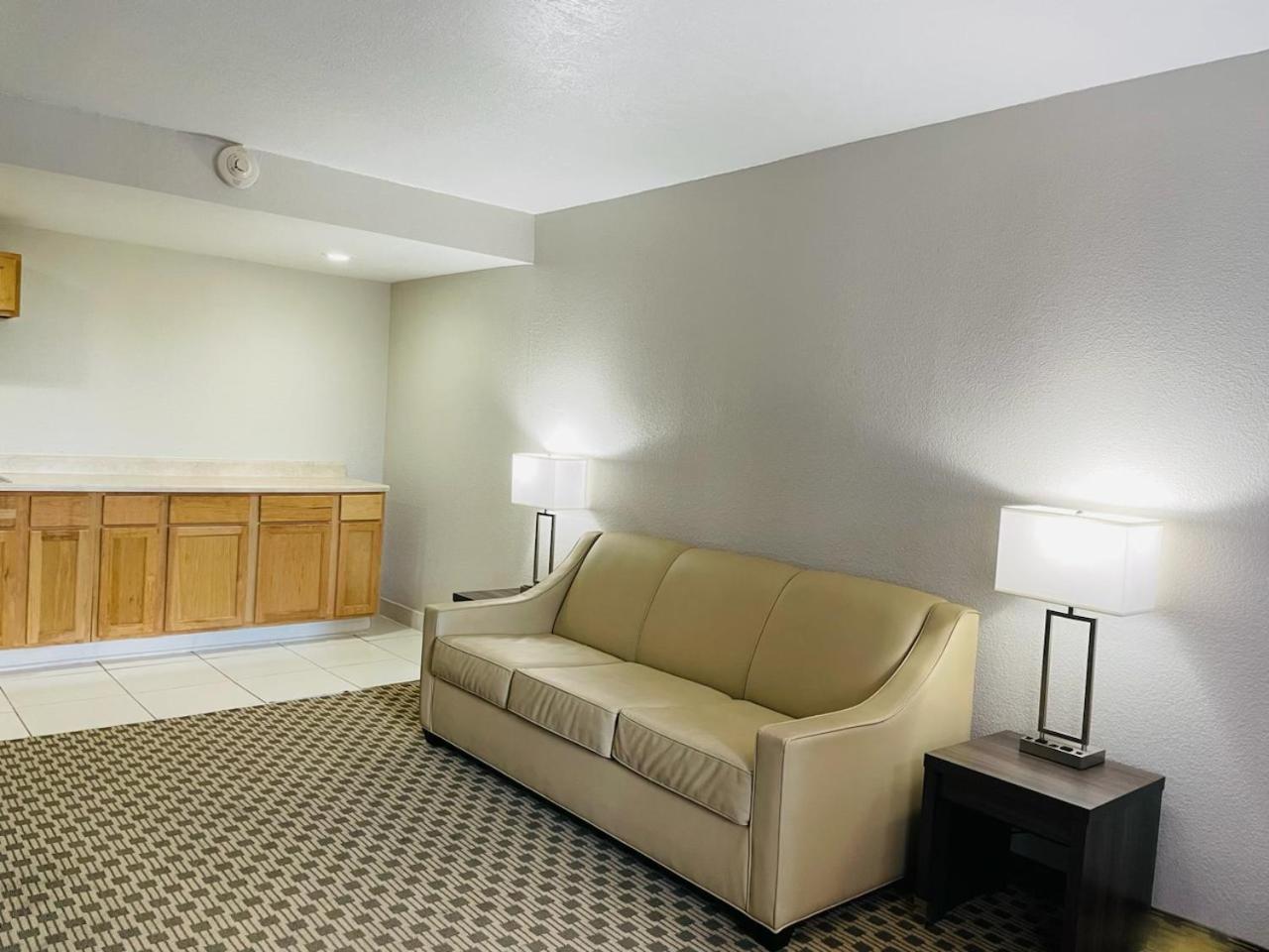 Surestay By Western Grapevine Dfw North Hotel 2*
