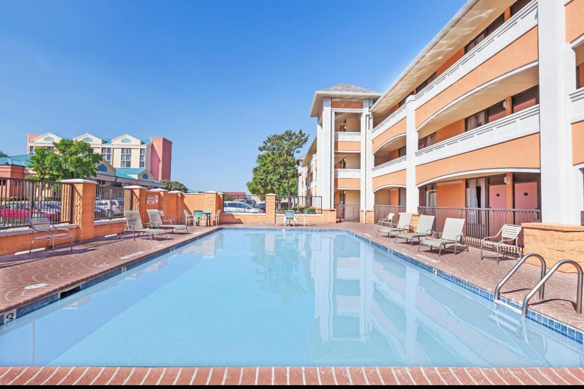 Hotel Surestay By Western Grapevine Dfw North